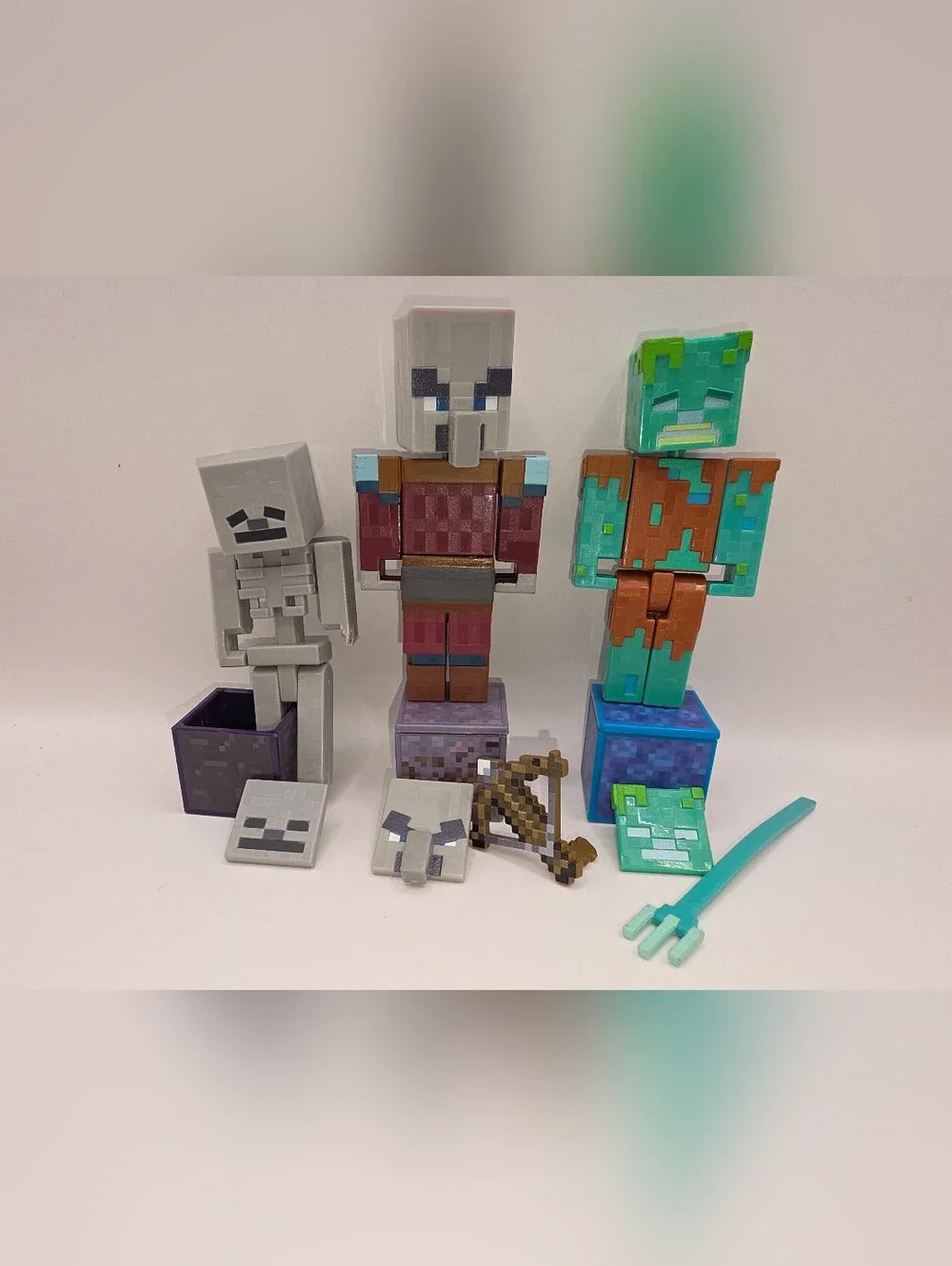 Minecraft Comic Maker Drowned Pillager Skeleton Figures w Accessories Lot
